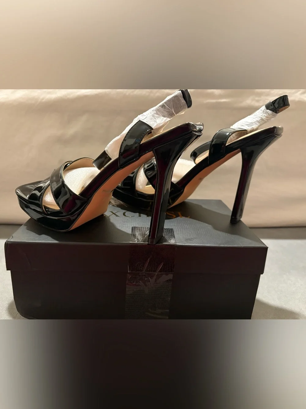 SLXCHBSL Women’s Patent Ankle-Strap Platform Sandals in Black - US Size 8.5